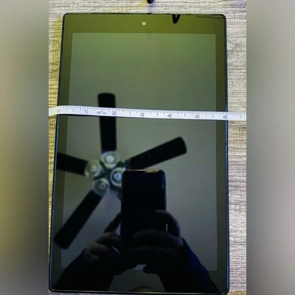 Amazon Fire HD 10” Tablet with Charger Included - Picture 7 of 8